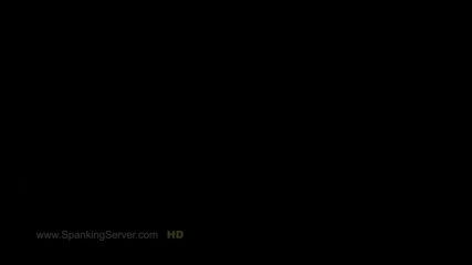 Spanking Server: Tyron krijgt billenkoek in haar bed