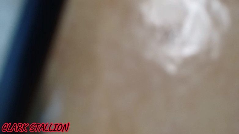 ClarkStallion: Ayah tiri mishandles memek sempit afrikaku yang kelaiian