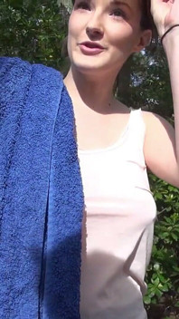 Cute 18 Year Eloise Nude at Beach