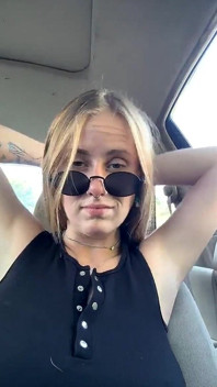 Flux a commencé pm, éjaculation, attendez avec moi dans ma voiture