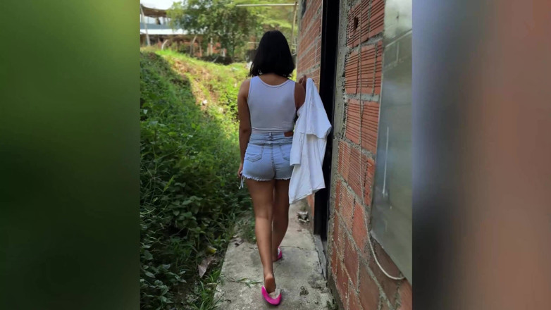 Labigassa: The Big Ass Girl Hides at Home Alone with Her...