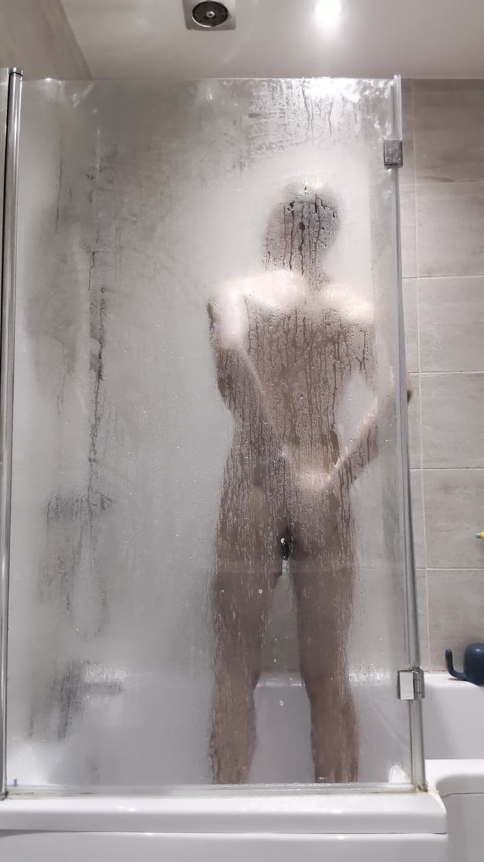 Nathan Forest: 샤워하는 나를 지켜봐