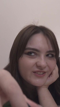 Сіссі, я хочу трахнути тебе цим)