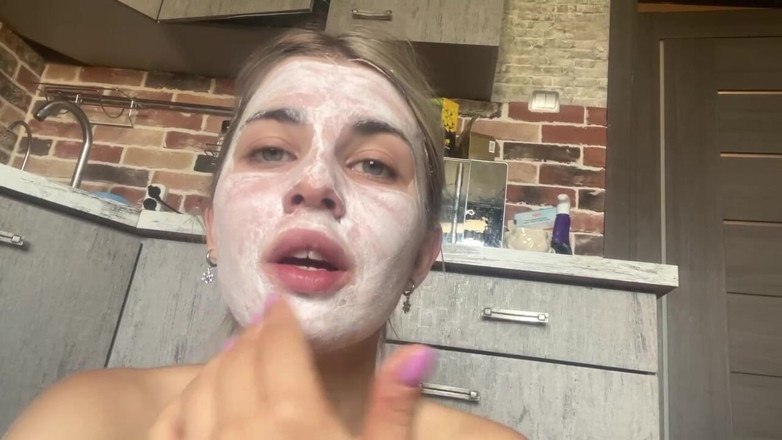 Misty Phoenix: Hot Spa Mask Treatment