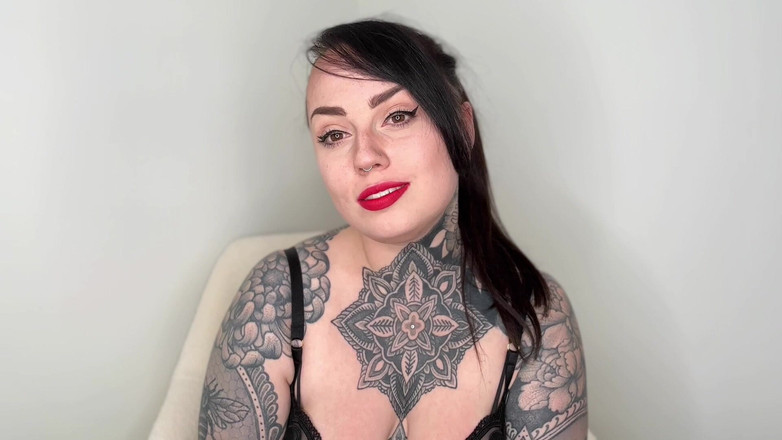 Miss Valentina: Wołanie moich szantażujących niewolników