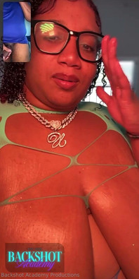 Biggdebbiecakez Has the Best Facetime Show