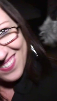 丰满的妻子荡妇熟女carly喜欢缠身并吮吸变态的浪荡公子