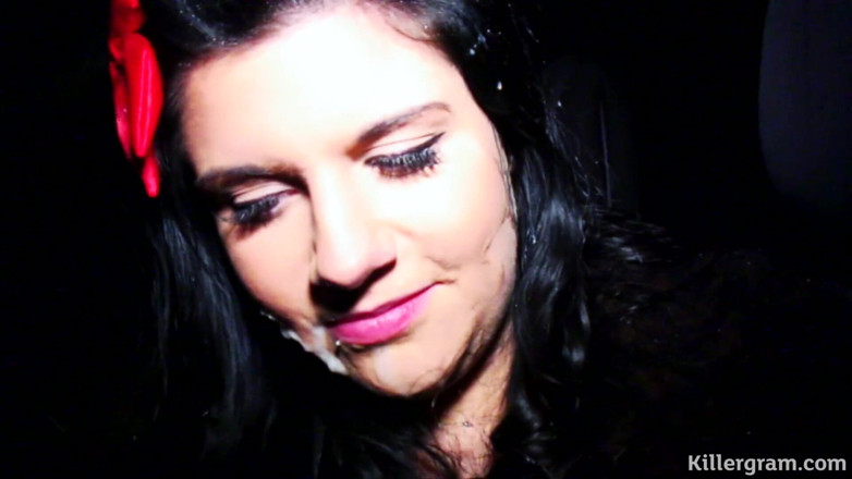 Killergram: Prsatá brunetka MILF odmění dirty dogging cocks ohromujícími kouřeními