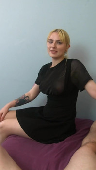 Pieprzona drobna blondynka dziwka Spooky Boogie w POV