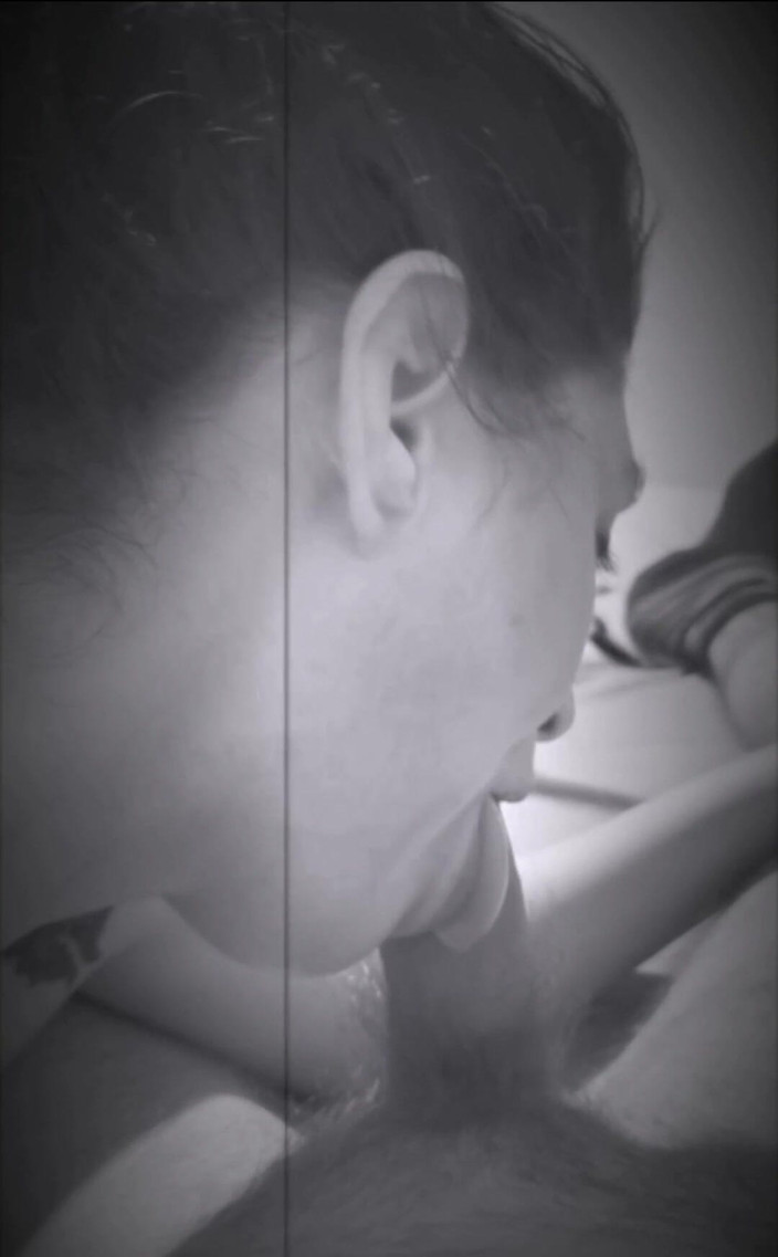 Hard & Rock cc: Il salivoso al rallentatore mi spompina la lingua!