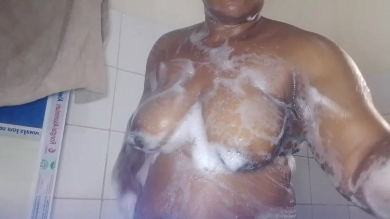 Honey hole: Abuja Babe