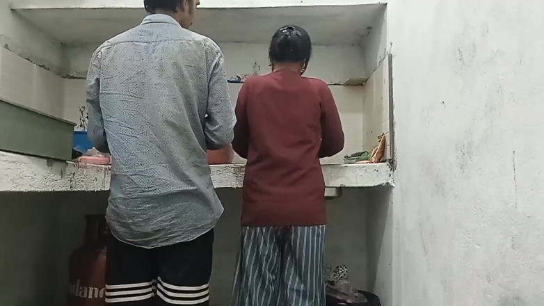 Vija: Hintli köylü karı koca sikişiyor video Hintli köylü kocası ve...