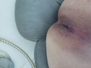 TK,s fucking selfmade shows: Anal shower