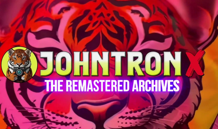 John Tron X: ジョントロンクス - カメラの光の下でホットな白人の女の子とセックス