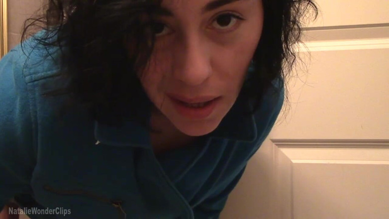 Natalie Wonder: Styvmammas smutsiga rumpa sniffer