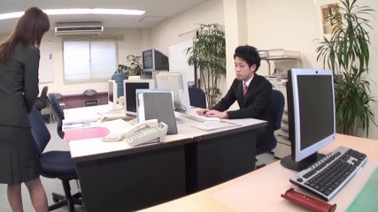 Pure Japanese adult video ( JAV): Awek Jepun menjadi miang di tempat kerja dan masuk ke...