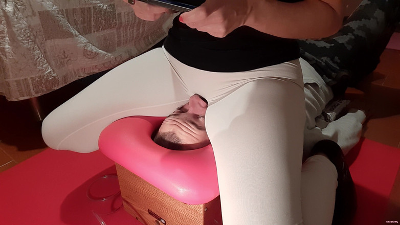 goddess82: Divertentesmosmo** sessione di sborrata dentro la Smoth** box!