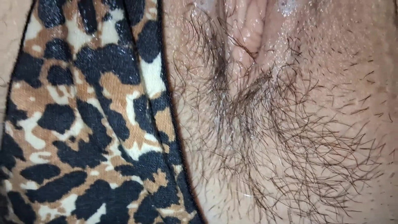 Juicy Joseph: Amateurs de lingerie - couilles profondes - troisième fois, c’est un charme