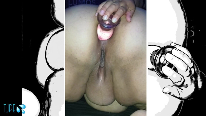 The Juiciest Pussy Ever: Chica anal - mi culo se traga un enorme tapón