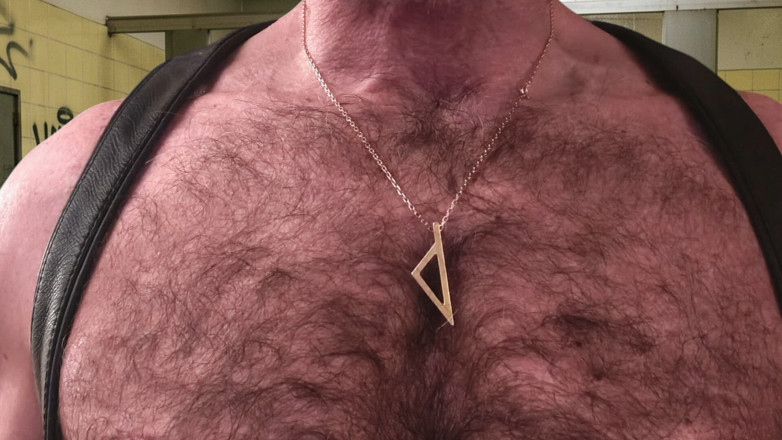MusclesCigarsFFPig: Pipedad Is a Nipple Pig