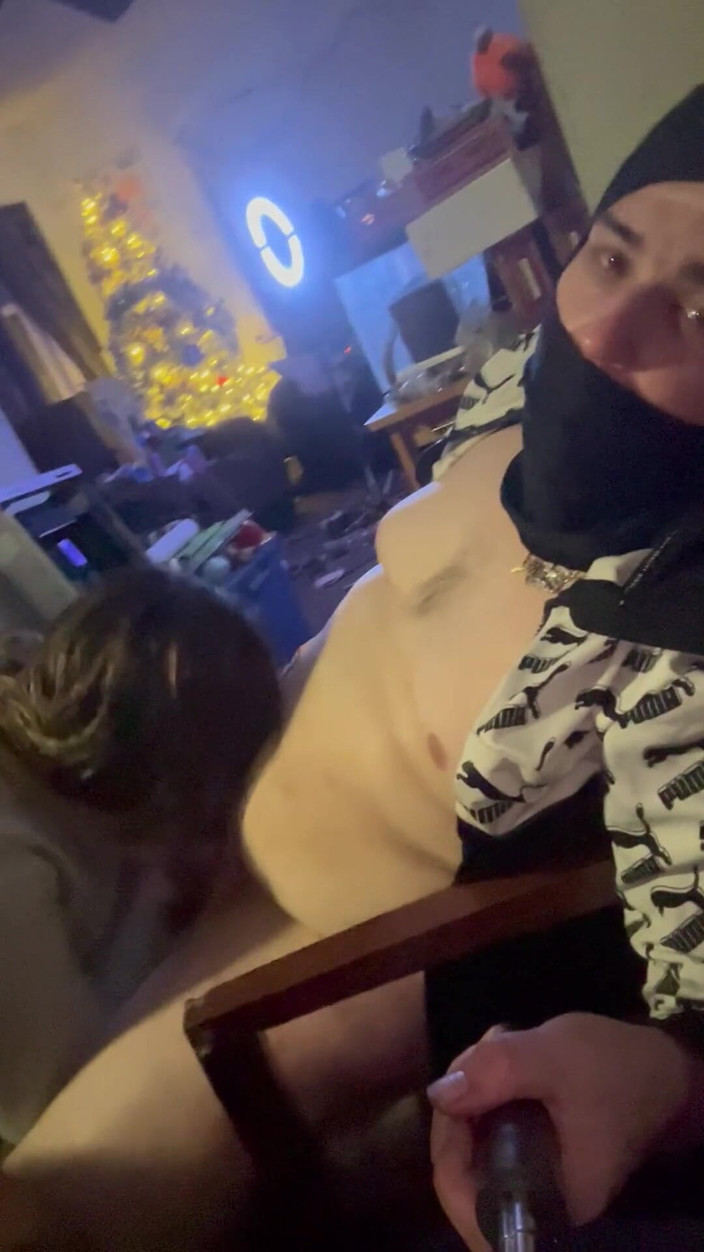 Teamus1210: La Sorellastra Bionda Calda