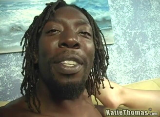 Katie Thomas: Sesso anale con un grande cazzo nero che rallegra kathie...
