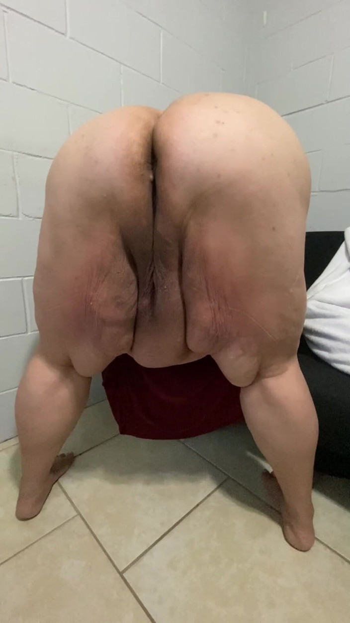 CherryRed: Pussy spreading part 3