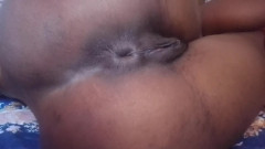 Super sexy ebony cuties: Aku lagi asik ngusap memekku sambil menggosok pantatku sampai lubangnya...