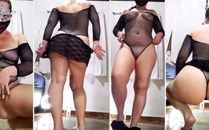 Mirelladelicia striptease: Toi, pute coquine, fume et enlève tes vêtements