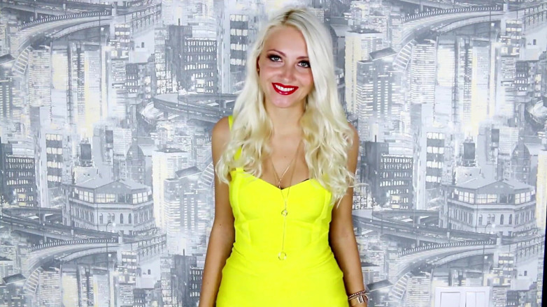 Helena Moeller: Joi en verpest orgasme door blonde godin femdom
