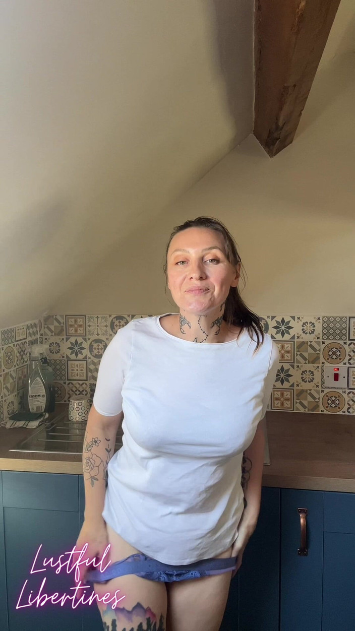 Lustful Libertines: Кухонная Раковина Писает