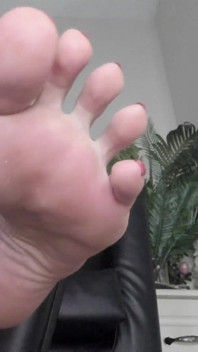 Big Under Feet