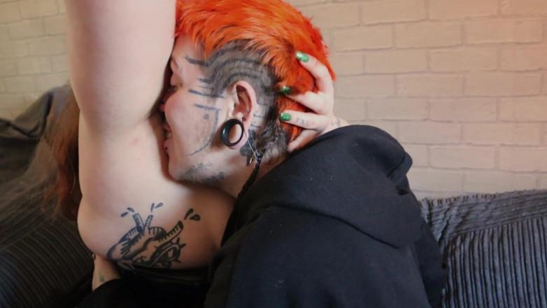 punkgoblin: Dominazione femminile adorazione dell'ascella