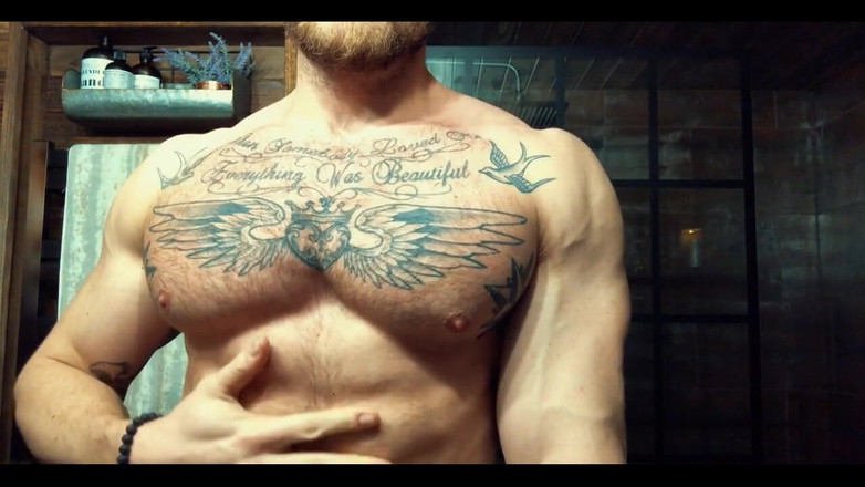 Leo Bayne: Entraînement après la poitrine