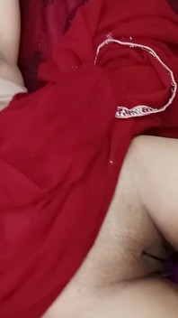 Dildo dubur dan fisting pepek dalam Sarree Merah