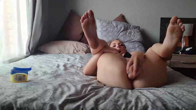 InkedButterfly69: Preparazione del buco del culo e cazzo con un dildo