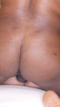 Krystal Kash น้ําเงี่ยนไหลเยิ้ม