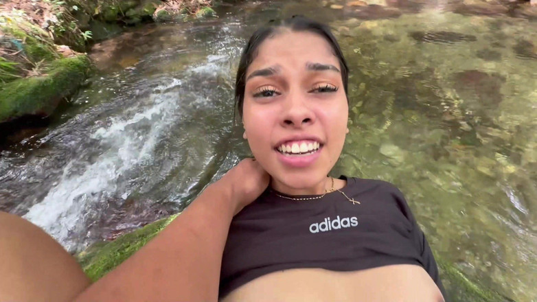 Saraymike: Ostro pieprzę moją seksowną latynoską przyrodnią siostrę dla jej ciasnej...