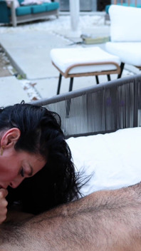 Orta yaşlı seksi kadın gina iyi evli kadın yüzüme oturmanın tadını çıkarıyor