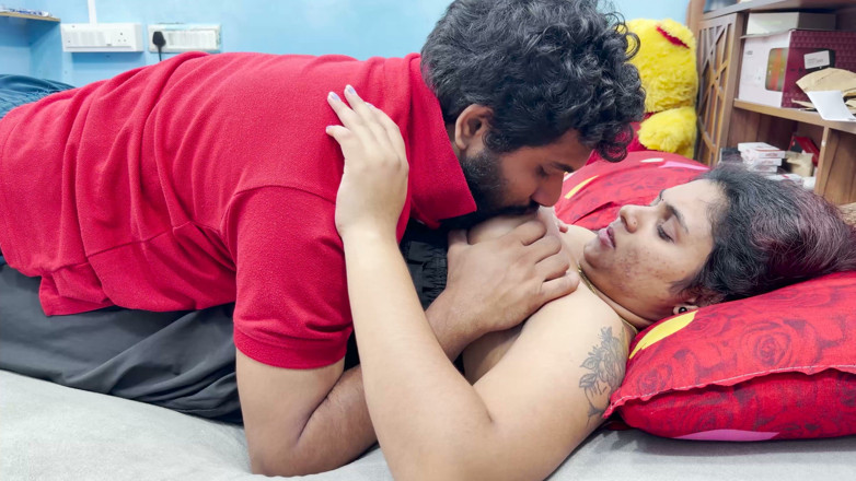 Vaigavarun45: Malayali Girl Non Stop Boobs Suck by Mallu Boy