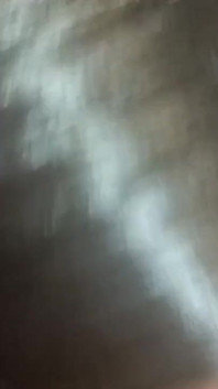 Den schwanz des nachbarn in der badewanne lutschen
