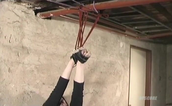 House of lords and mistresses in the spanking zone: Auf dem tisch, du schlampe