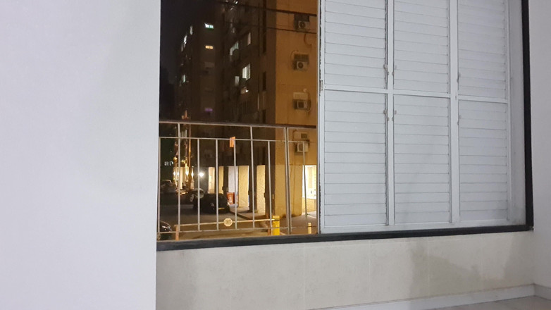 Ilovetobenaked: Haide oameni - te astept sa ma prinzi!