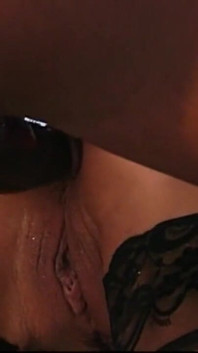 Matură sexy asiatică excitată este satisfăcută să facă sex cu un bărbat cu o pulă mare tare
