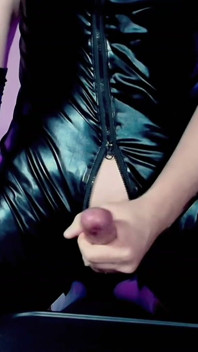 Cum-soaked Hand Job Fuels Wild Latex Dream
