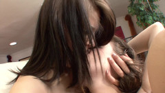 Tight little babes: Dvě sexy lesbické teenagerky to dělají