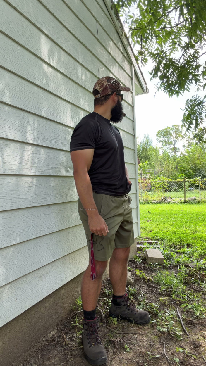 mascbeef95: Bearded Muscle Cub Cigar Cum Outdoors