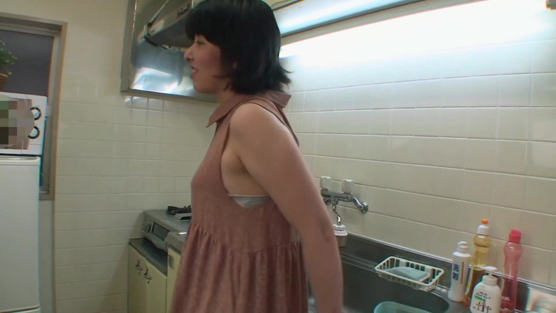 Japan Lust: L'ha presa a pecorina proprio in cucina