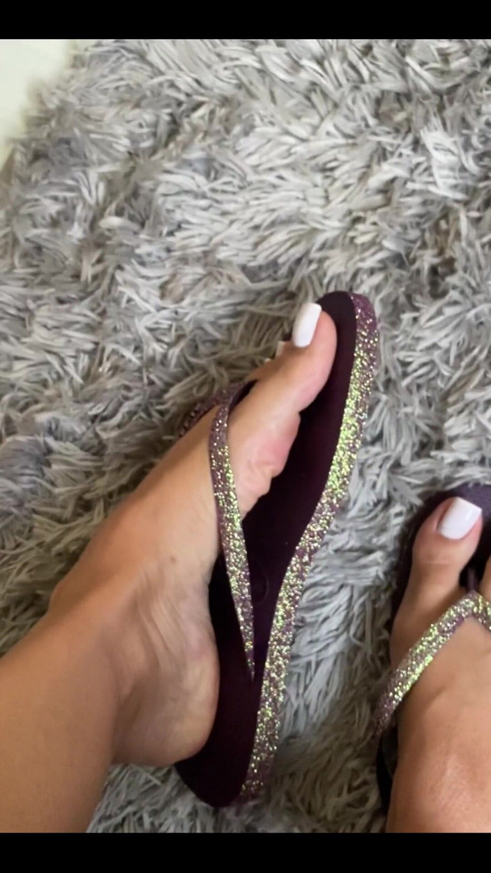 KiffaFeet: この完璧なペディキュアでおはようございます