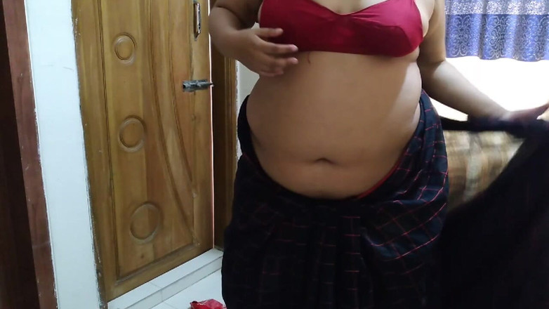 Aria Mia: 구자라트에서 모르는 놈에게 따먹히는 인도 호텔 메이드